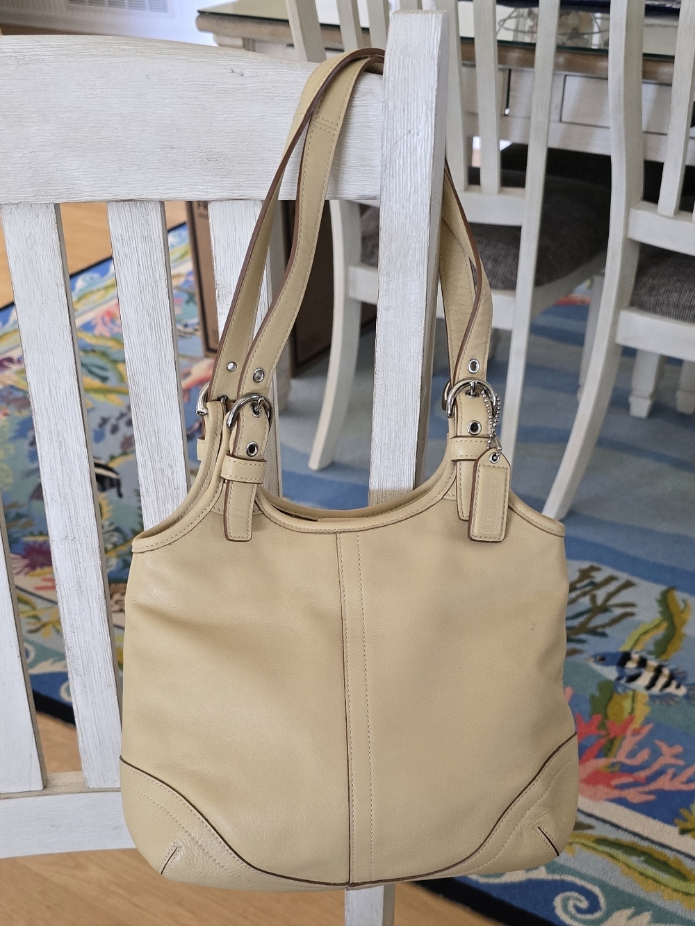 Classic Beige Coach Leather Shoulder Bag - Timeless Women's Tote